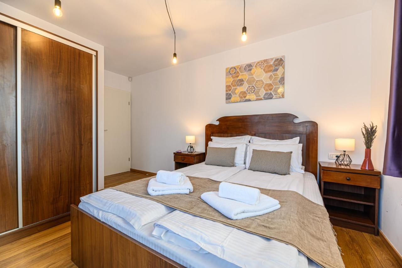 Sun Villas Accommodation Braşov Extérieur photo
