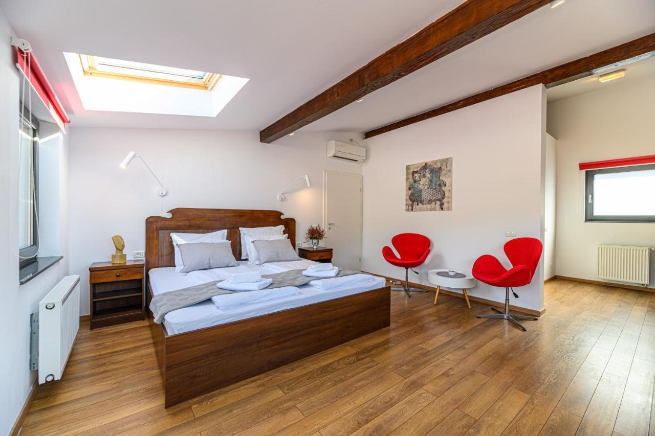 Sun Villas Accommodation Braşov Extérieur photo