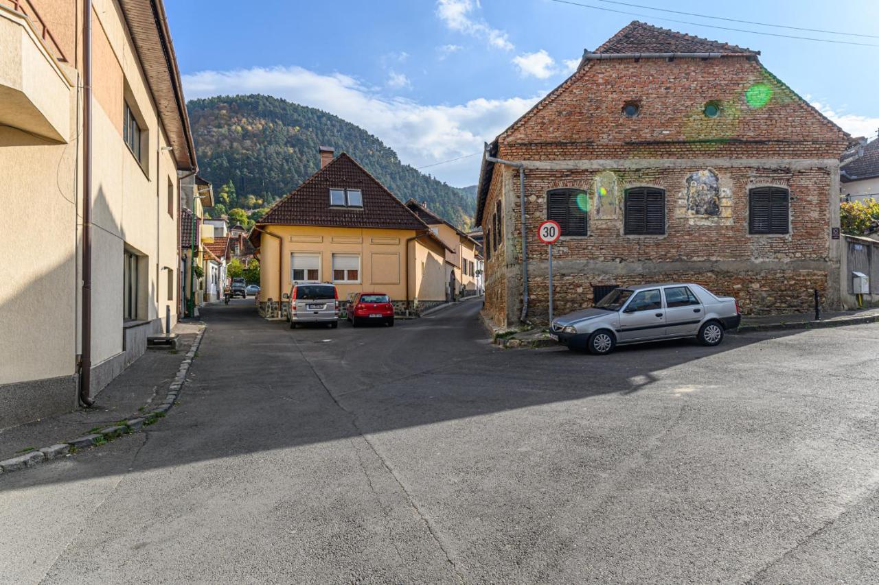 Sun Villas Accommodation Braşov Extérieur photo