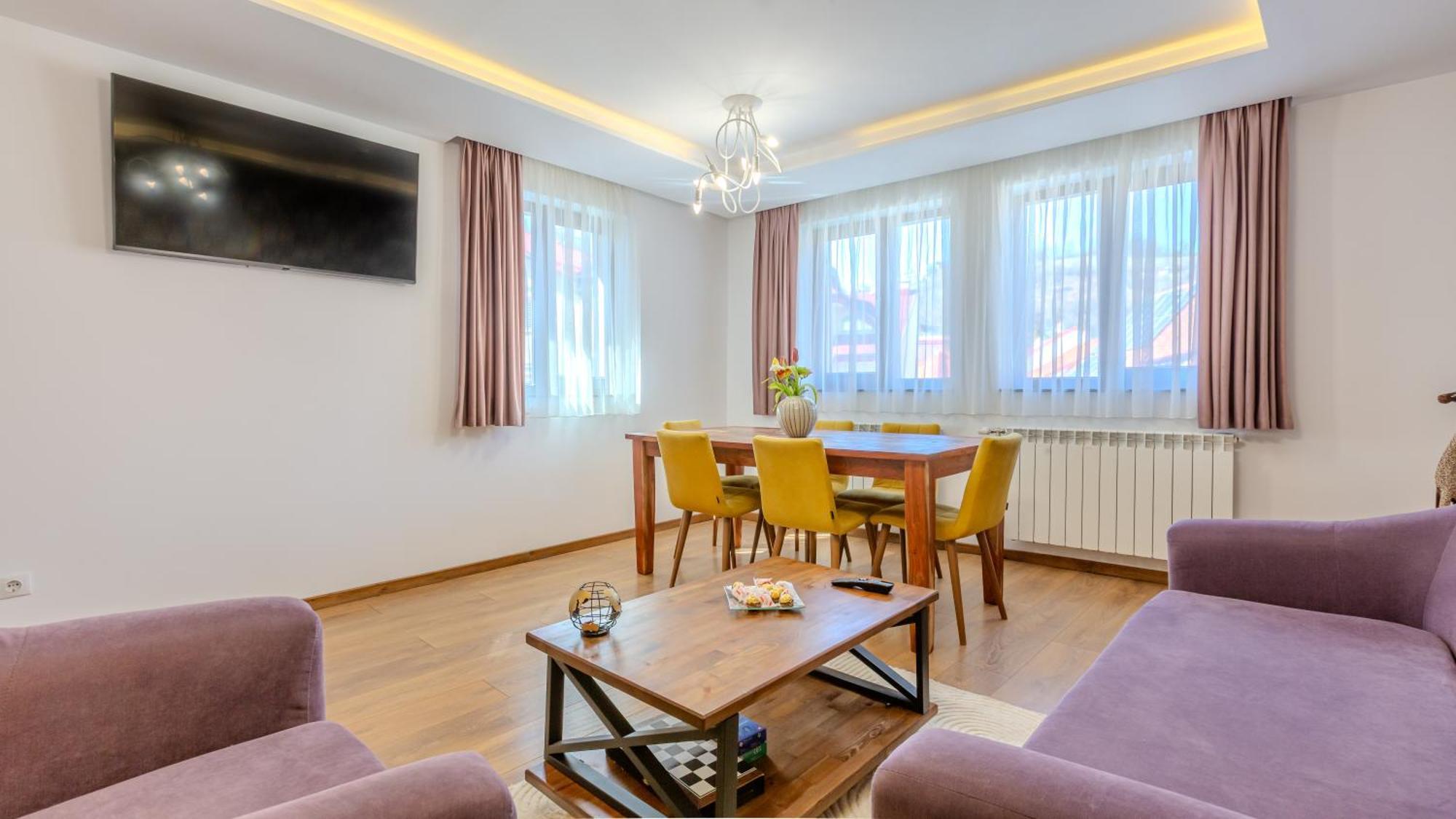 Sun Villas Accommodation Braşov Extérieur photo