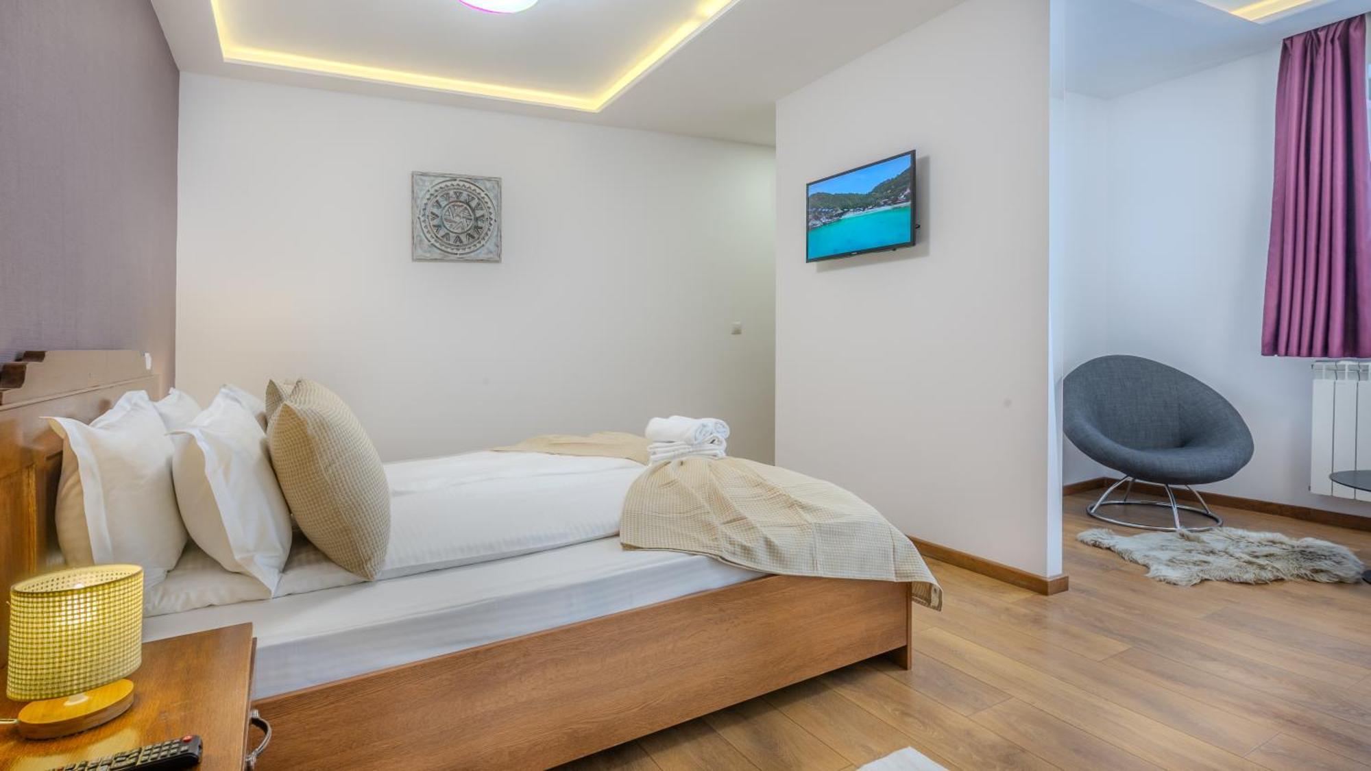 Sun Villas Accommodation Braşov Extérieur photo